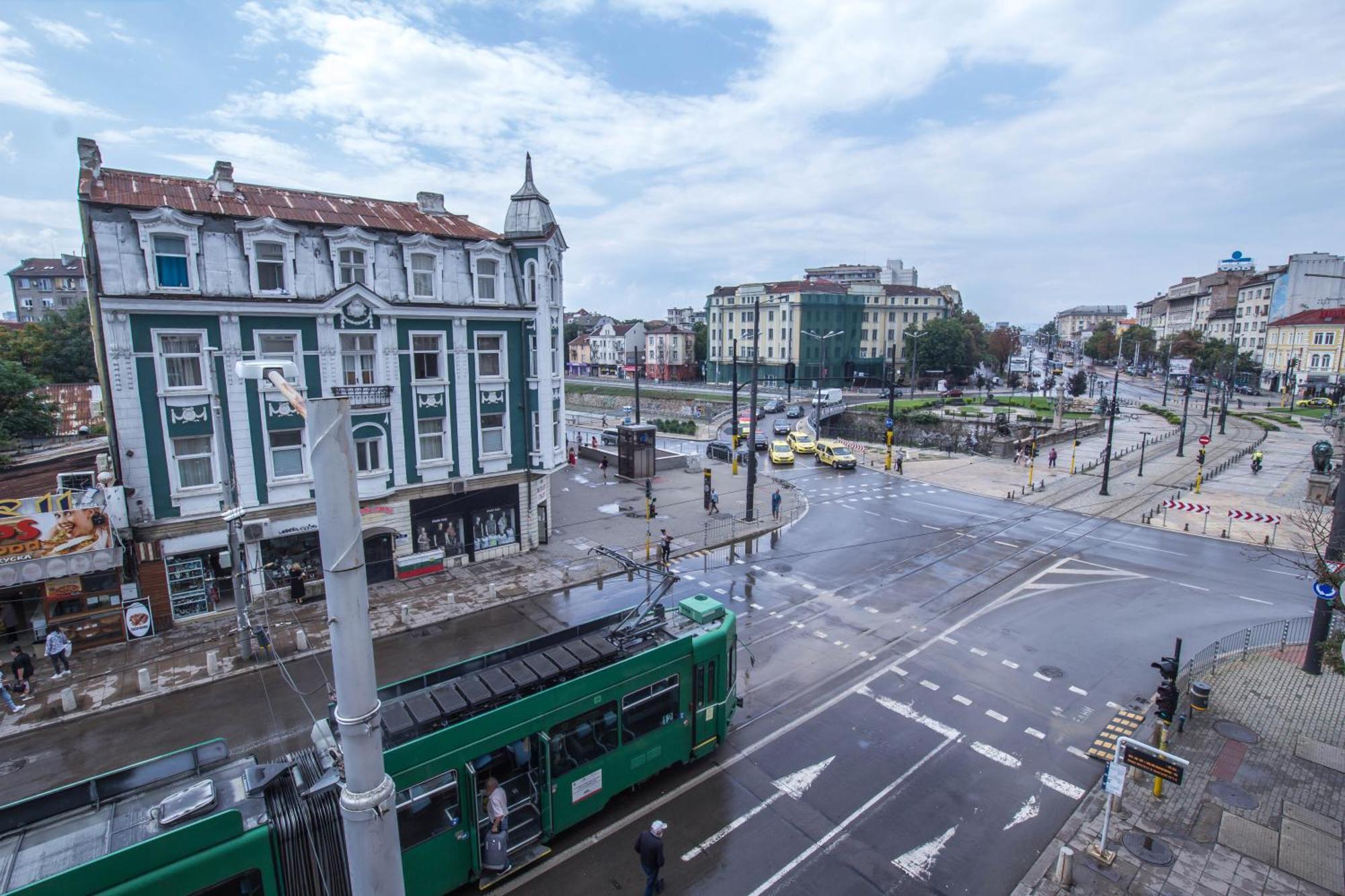 Appartamento Lion's Bridge Boutique 2bdrm Apt, Center Gem Sofia