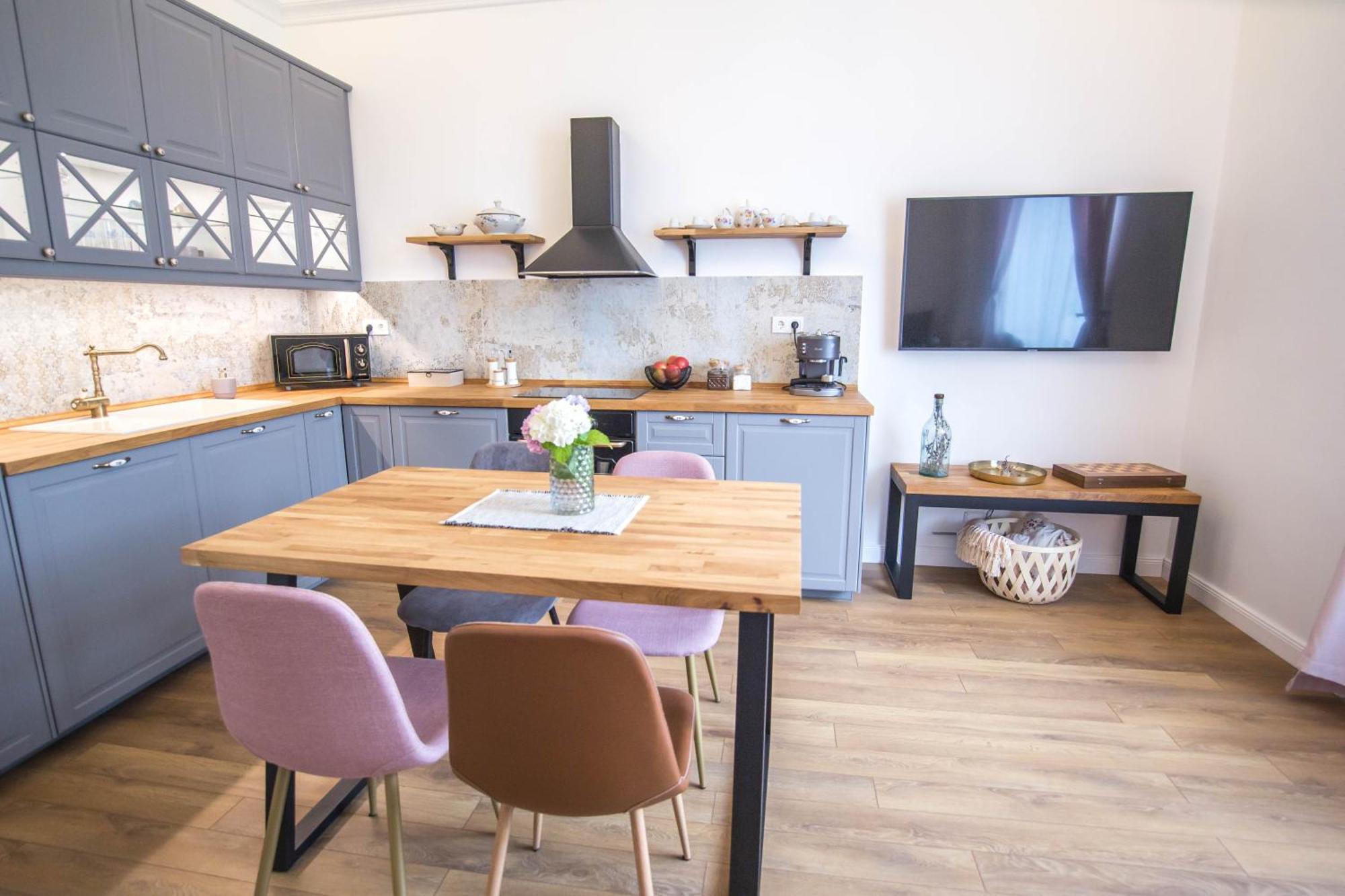 Lion's Bridge Boutique 2bdrm Apt, Center Gem Sofia