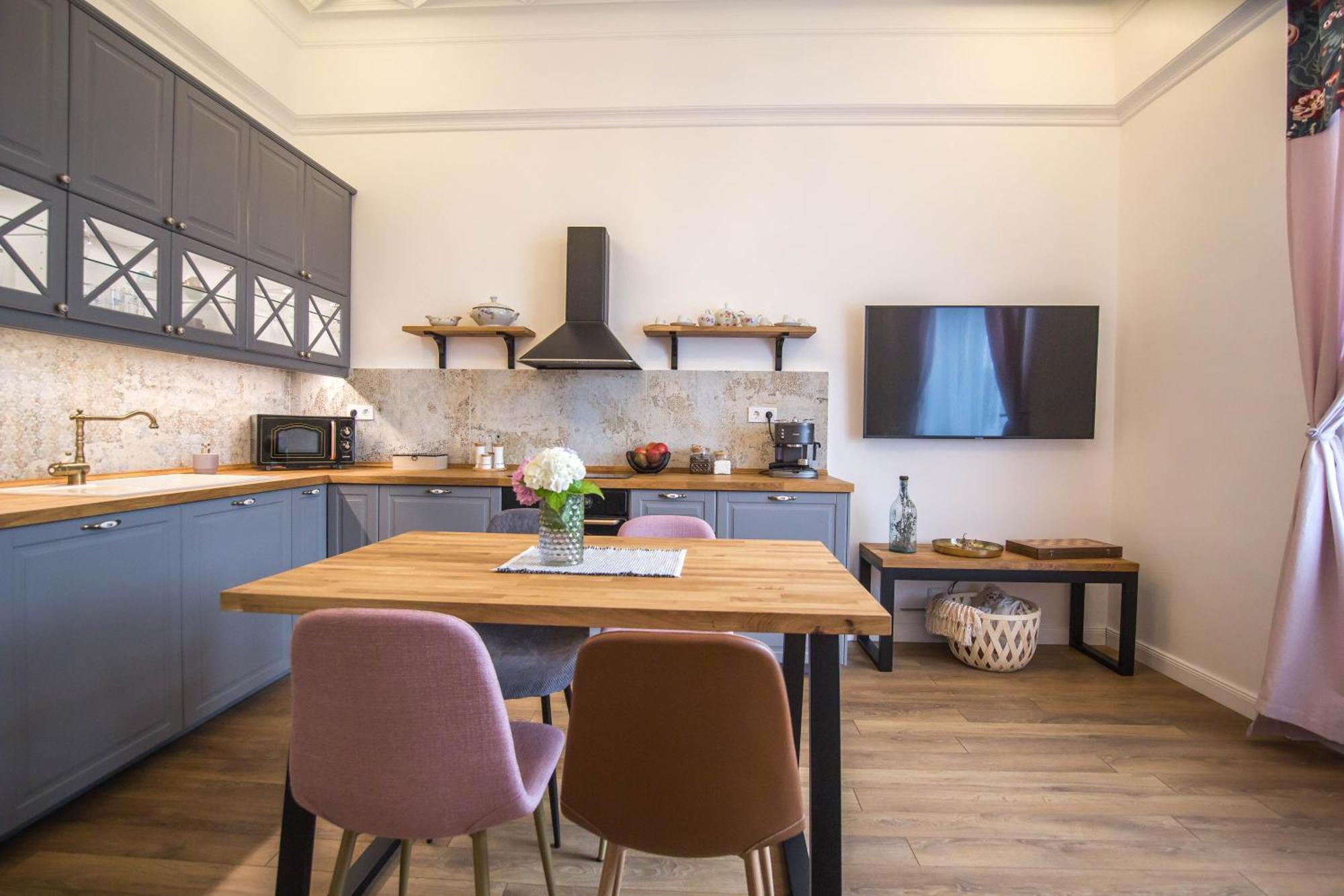 Lion's Bridge Boutique 2bdrm Apt, Center Gem Appartamento
