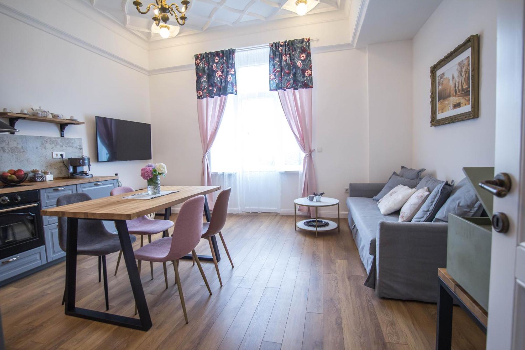 Appartamento Lion's Bridge Boutique 2bdrm Apt, Center Gem